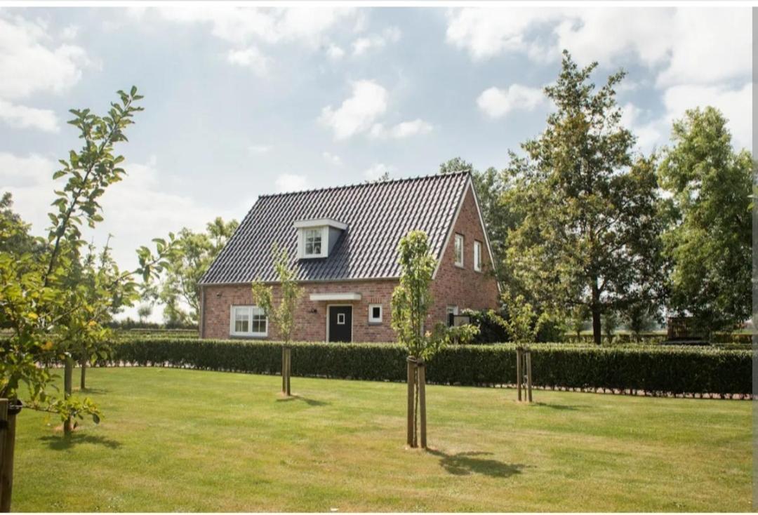 Holiday home Mooi, Vrij Gelegen Dichtbij Zee En Strand!
